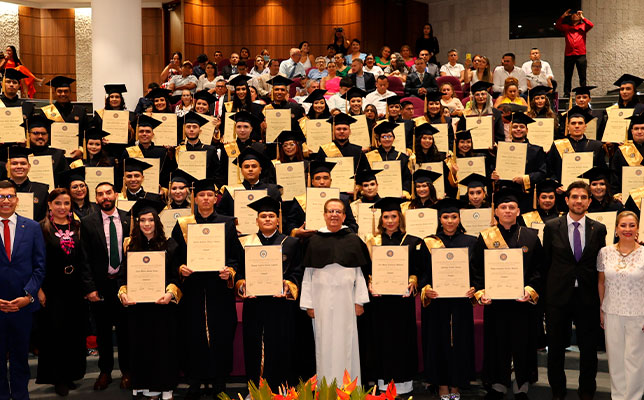 La Universidad Santo Tomás Villavicencio celebra la graduación de la primera cohorte de la especialización en psicología jurídica y forense
