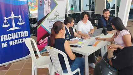 Consultorio Jurídico de la Santo Tomás brindó asesoría gratuita a víctimas del conflicto en Villavicencio